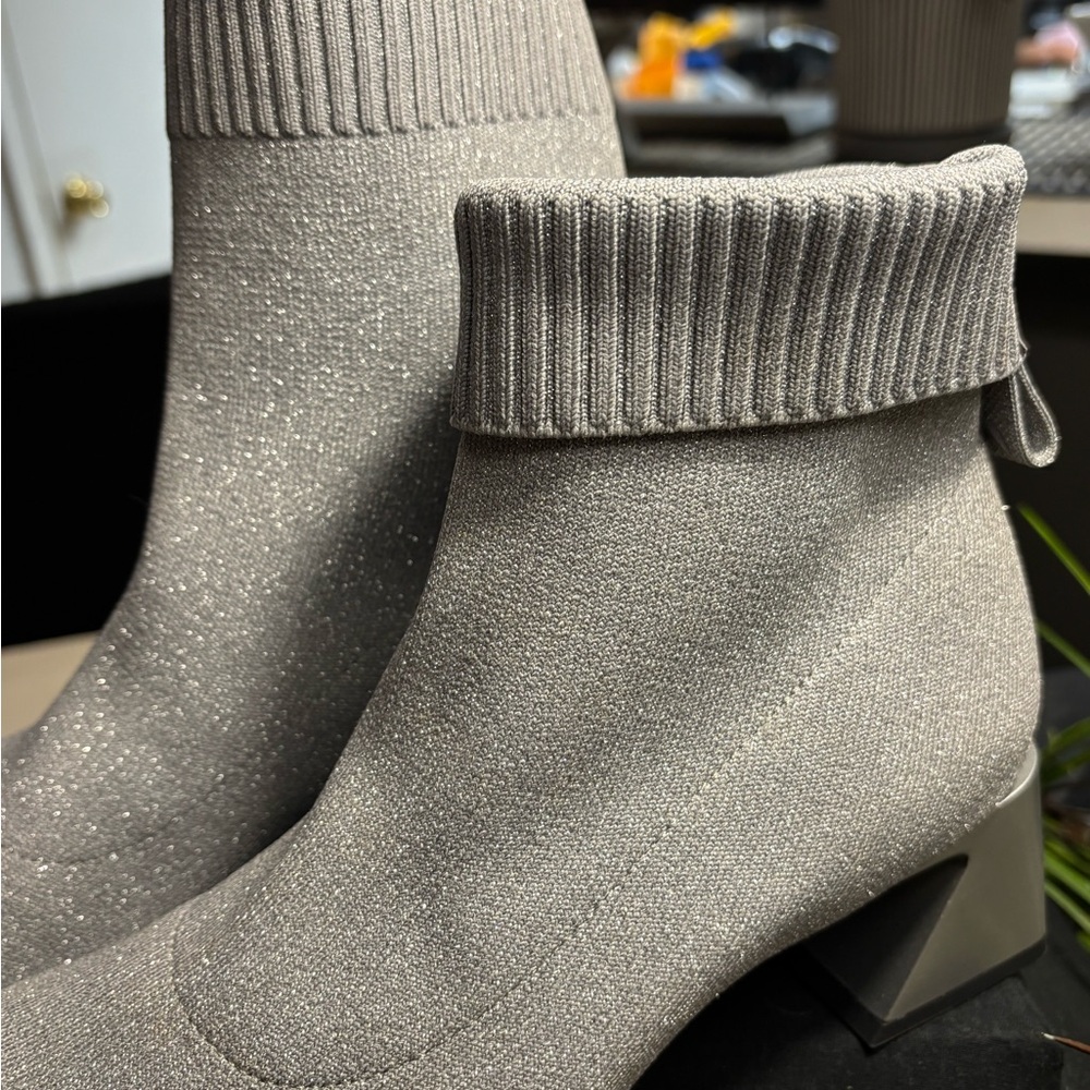 Elegant Gray Ankle Boots